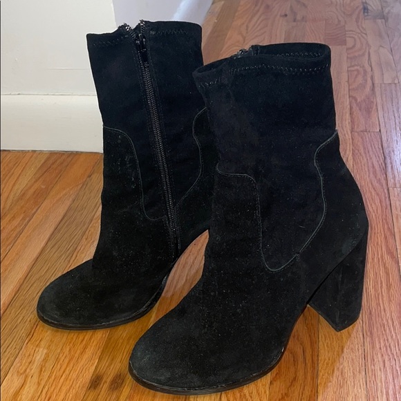Chinese Laundry black suede booties - Picture 2 of 3
